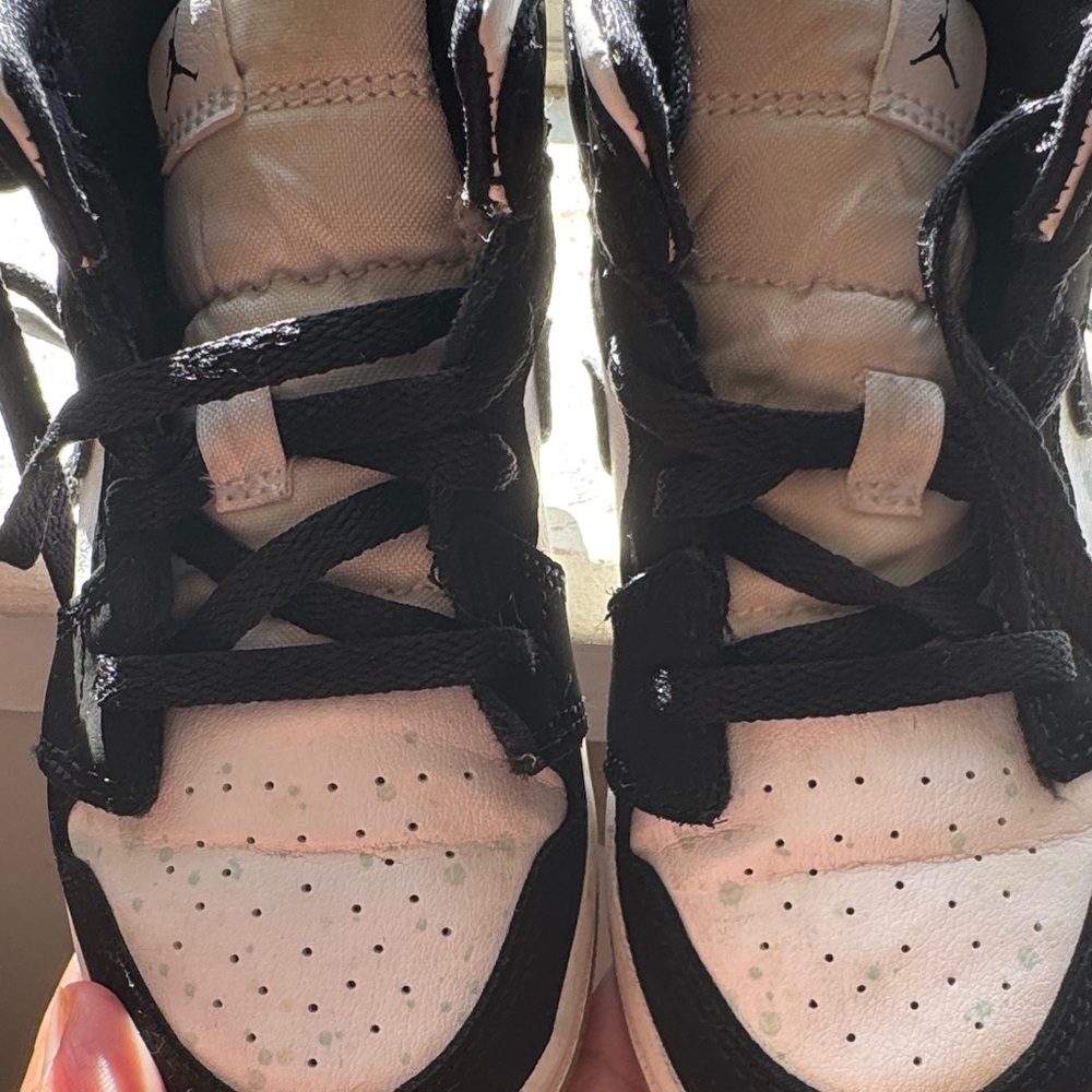 Jordan Black and White High-Tops - Picture 5 of 13